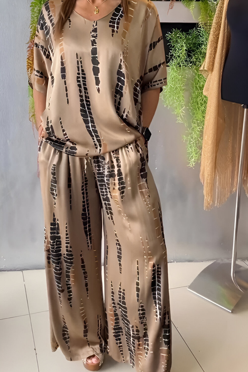 Clara | Lässiger Zweiteiler mit Rundhalsausschnitt