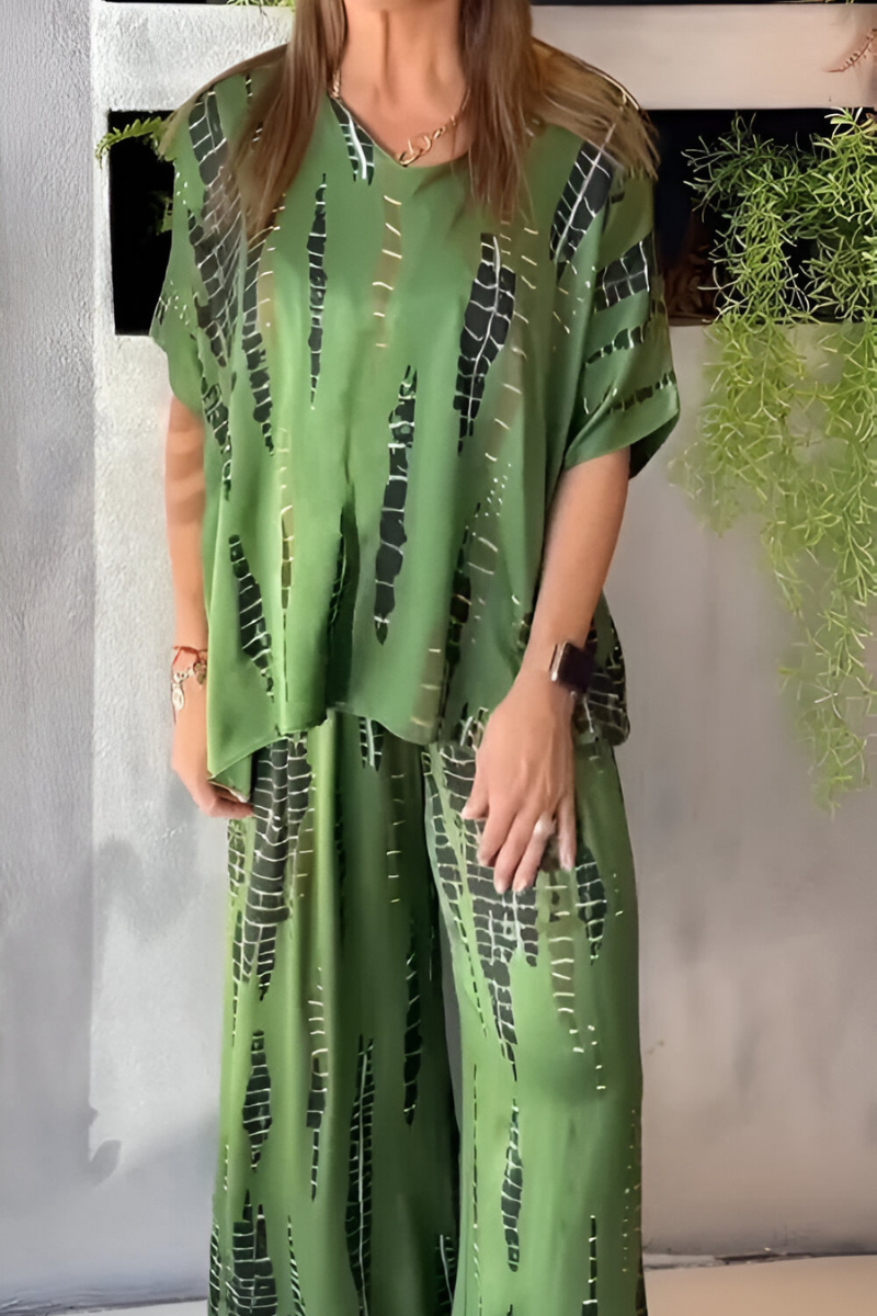 Clara | Lässiger Zweiteiler mit Rundhalsausschnitt