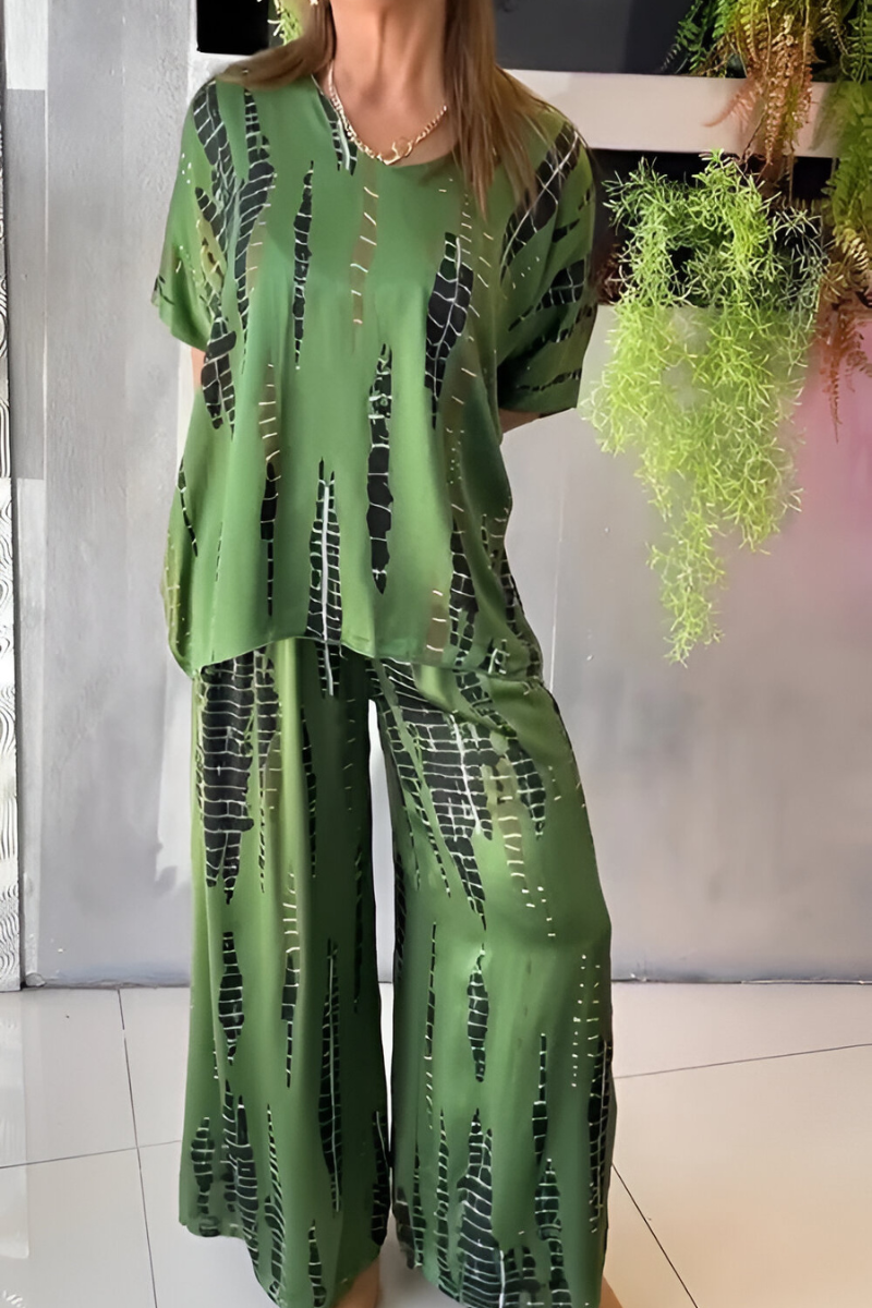 Clara | Lässiger Zweiteiler mit Rundhalsausschnitt