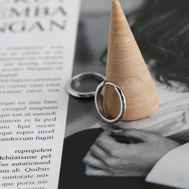 Elegante, zierliche Ohrringe