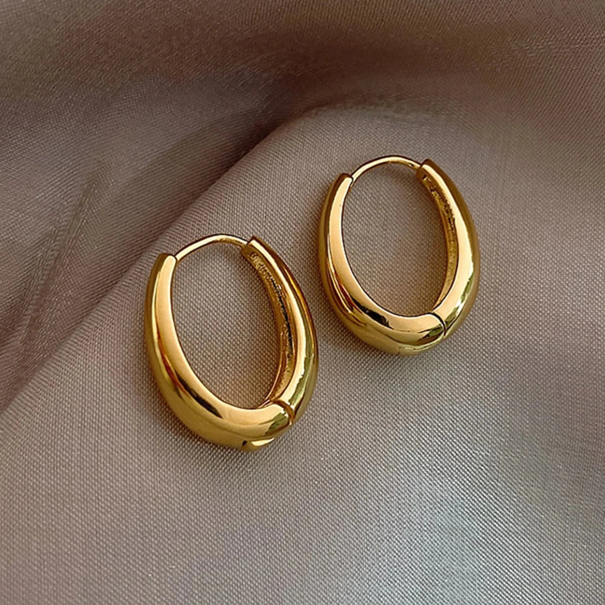 Juna | Edgy Blitz Creolen