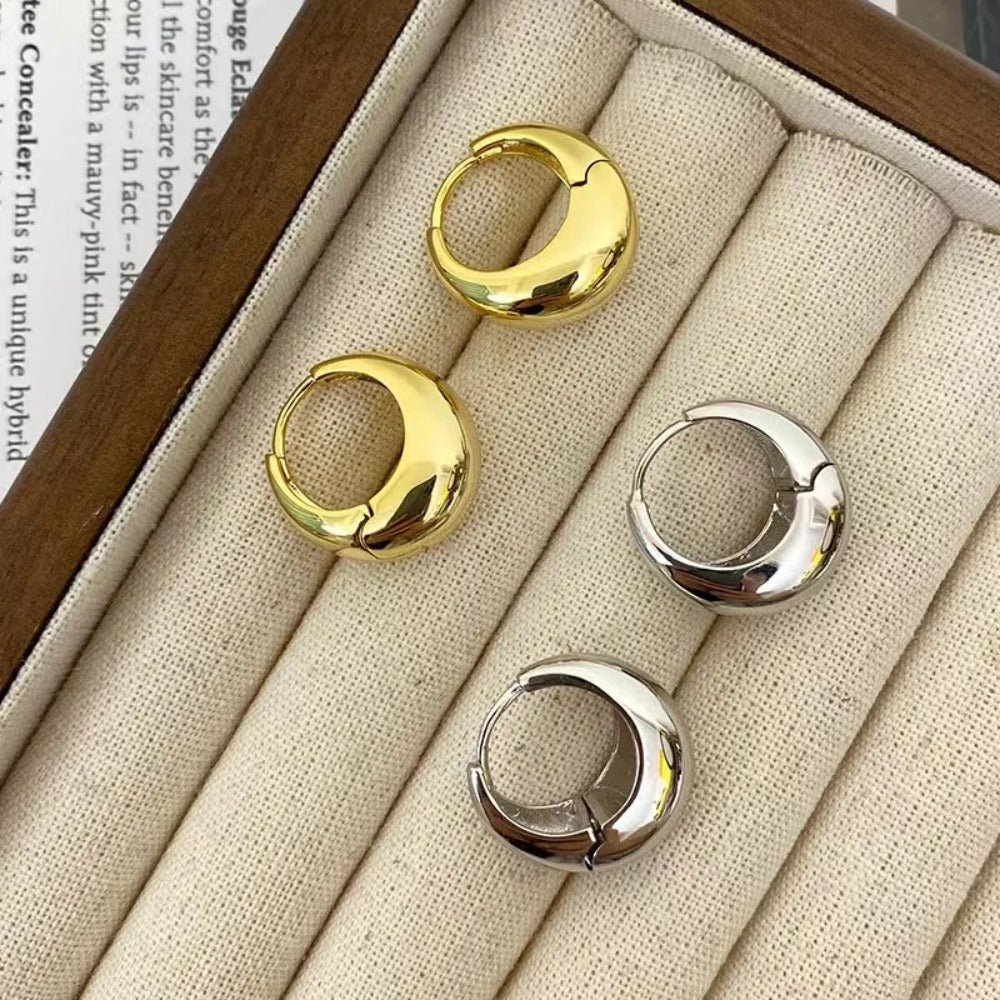 Zaniva | Kräftige Mond-Creolen